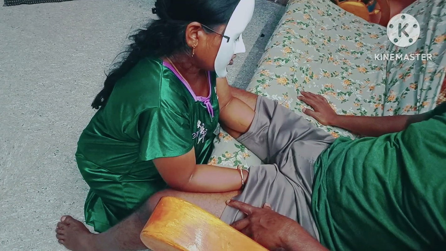 Tamil – Desi girl seducing her boyfriend and gave nice blow to take him on bed – erotic moaning with tamil audio