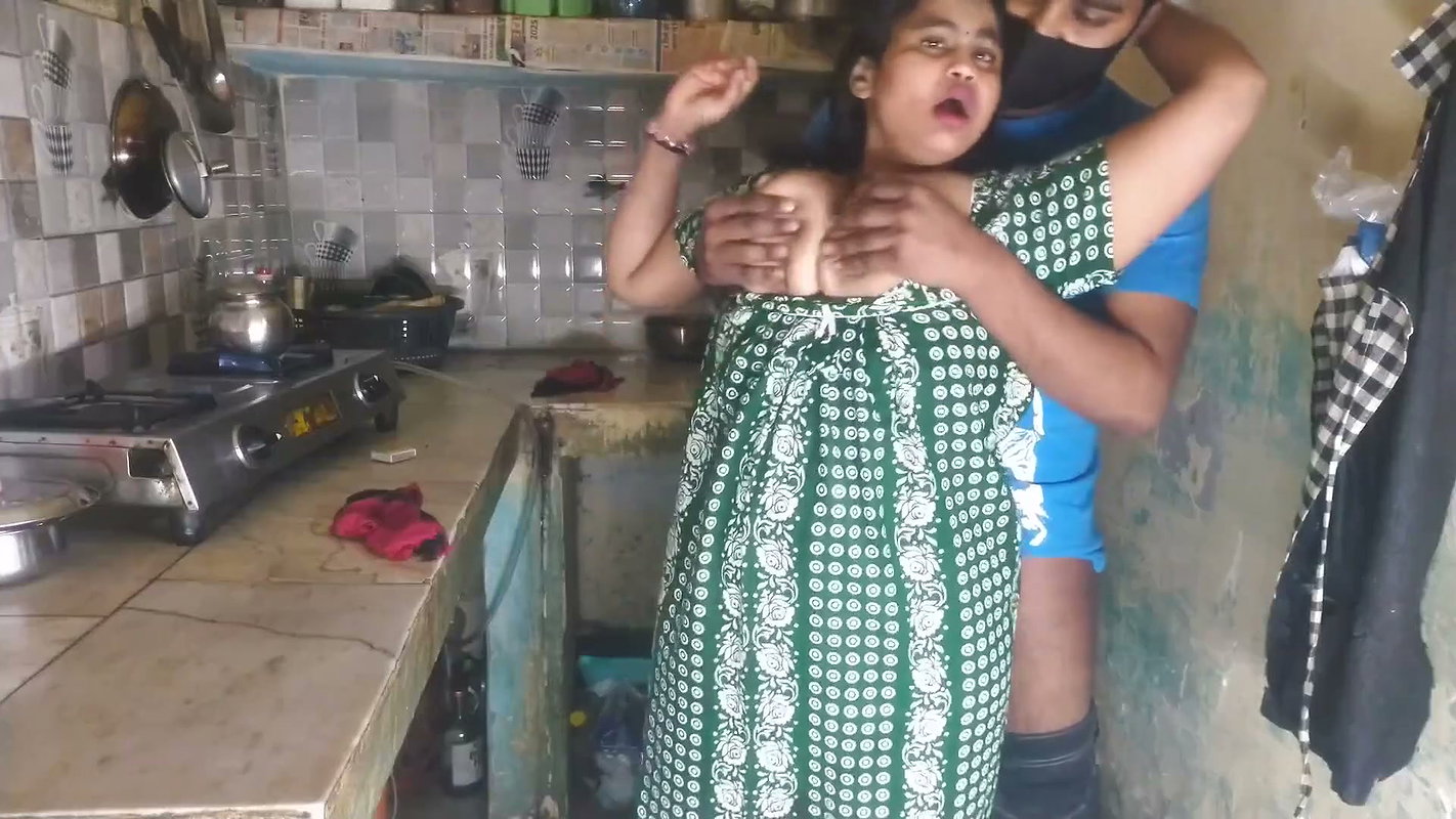 Desi Bhabhi Big Boobs Cleavage Tease in Kitchen Hot Indian Village Girls Exposed