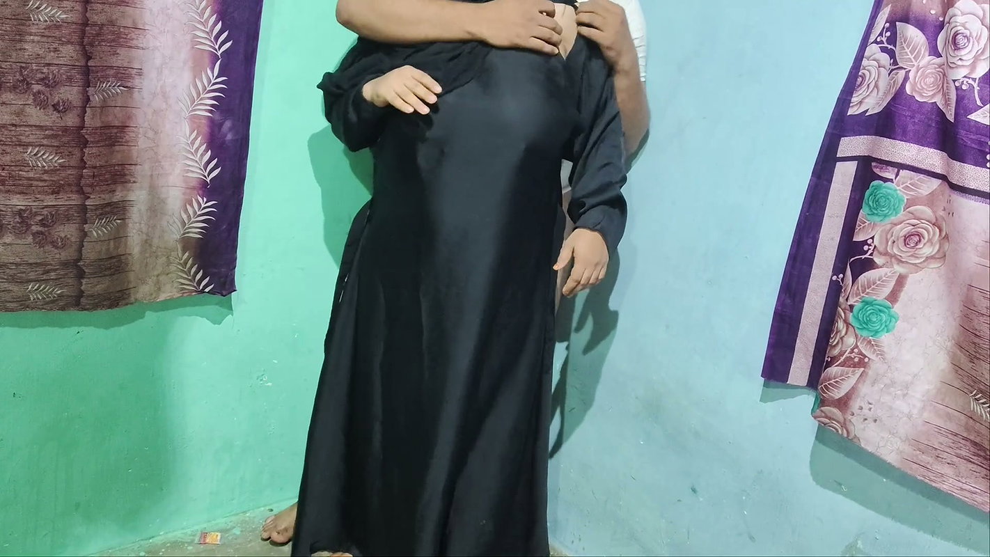 Come on boys let’s fuck this muslim bhabhi fucking bich