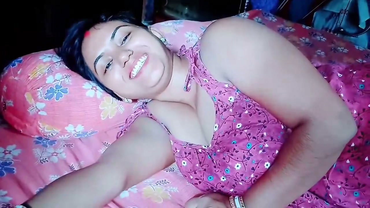 Desi style New Couple Viral Hardcore Fucking In the front of step sister