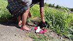 Khet ke pados wali bhabhi bajare ke khet mein nangi Naha rahi thi pados wale devar Ne nahate bhabhi ko Raji karke Ghar jakar gand Mari bhabh