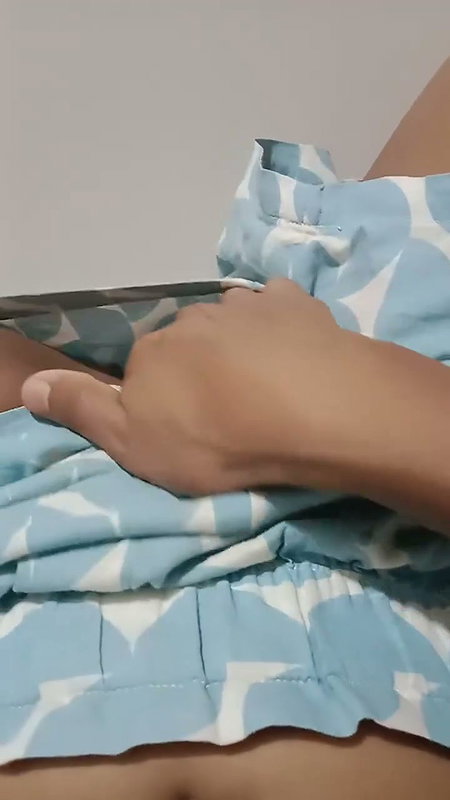 desi girl first time showing her tight pussy