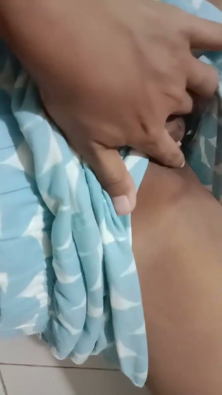 desi girl first time showing her tight pussy