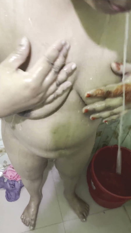 Desi husband wife romance in bathroom in bangladesh dhaka