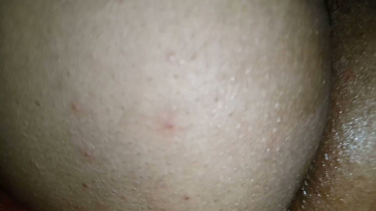 I made a video of my young step sister pussy while she was at night