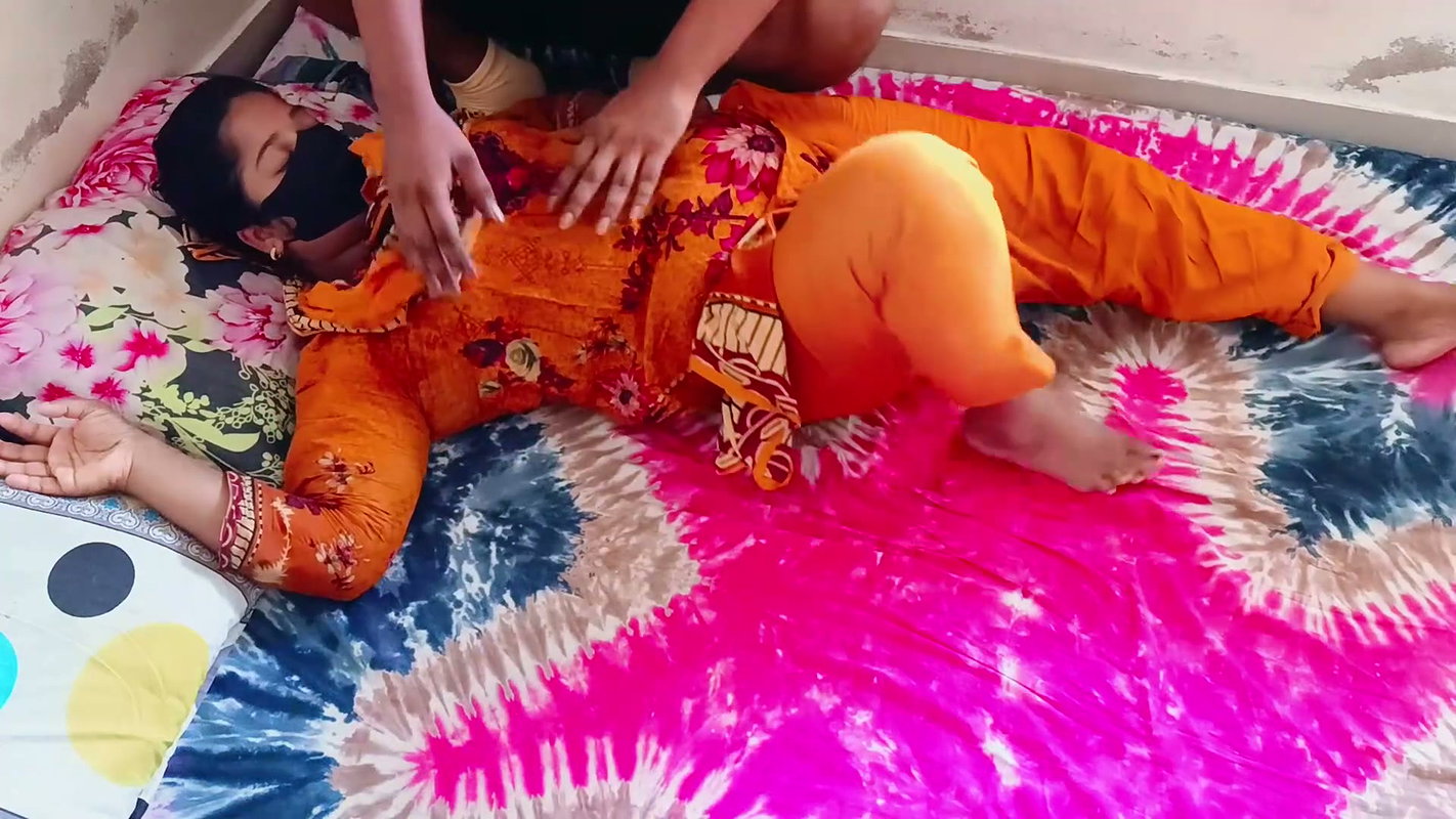 indian bangalore girl small boob massage