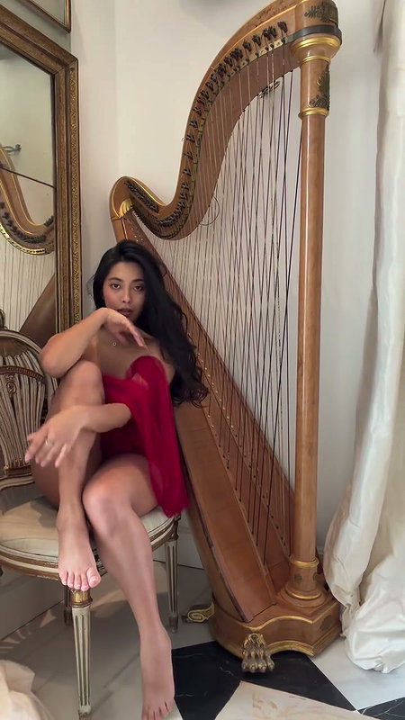 BOLD SEDUCTRESS EXOTIC SHOOT TOO LUST 2