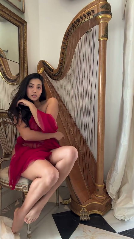 BOLD SEDUCTRESS EXOTIC SHOOT TOO LUST 2