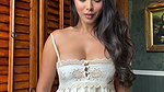 HOTTIE BUSTY OPEN CLEAVAGE EXPOSE CUM DESERVING 2