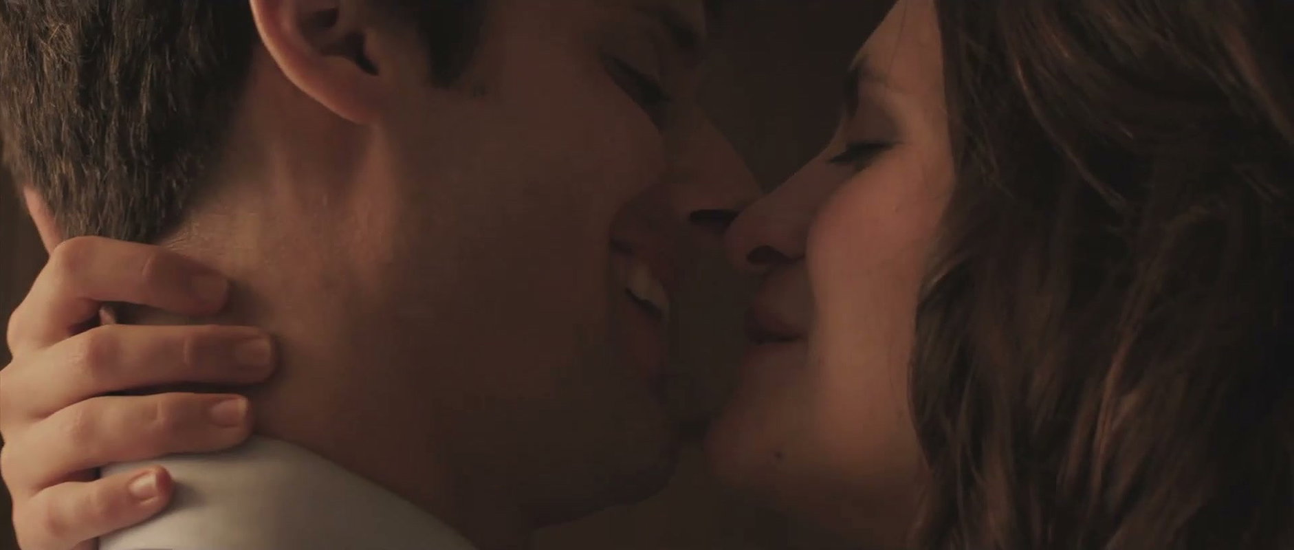 Threshold 2013 nude scenes – Lorin Doctor, Charlotte Arnoux 2