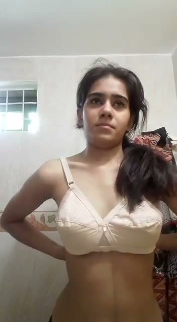 desi girl show her beautiful boobies 2