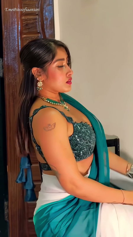 DESERVING SOFIA BOLD WIFE MATERIAL IN BRA BLOUSE SAREE HQ VIDEO 2