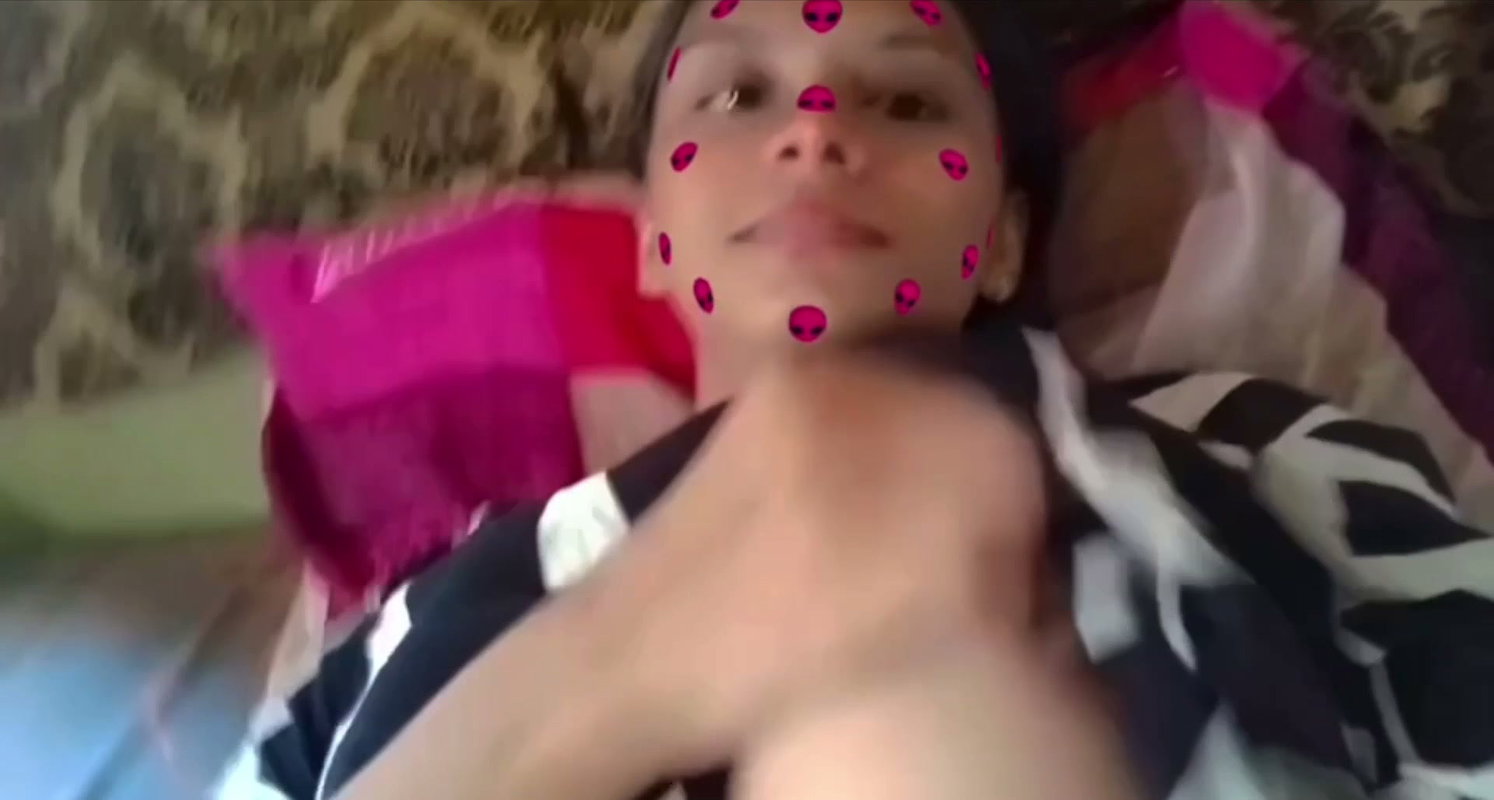 DESI COLLEGE GIRLFRIEND SHOWING BIG BOOBIES 2