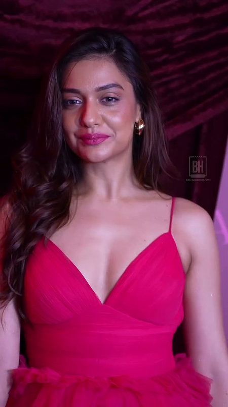 AGARWAL DELICIOUS DIVA SEXY IN RED DRESS 2 1