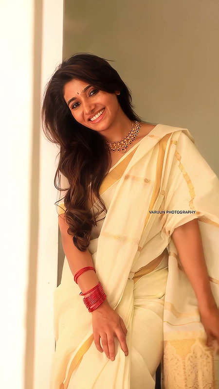 MENON GLAM WIFE MATERIAL DESIRABLE BEAUTY IN SAREE HQ VIDEO 2