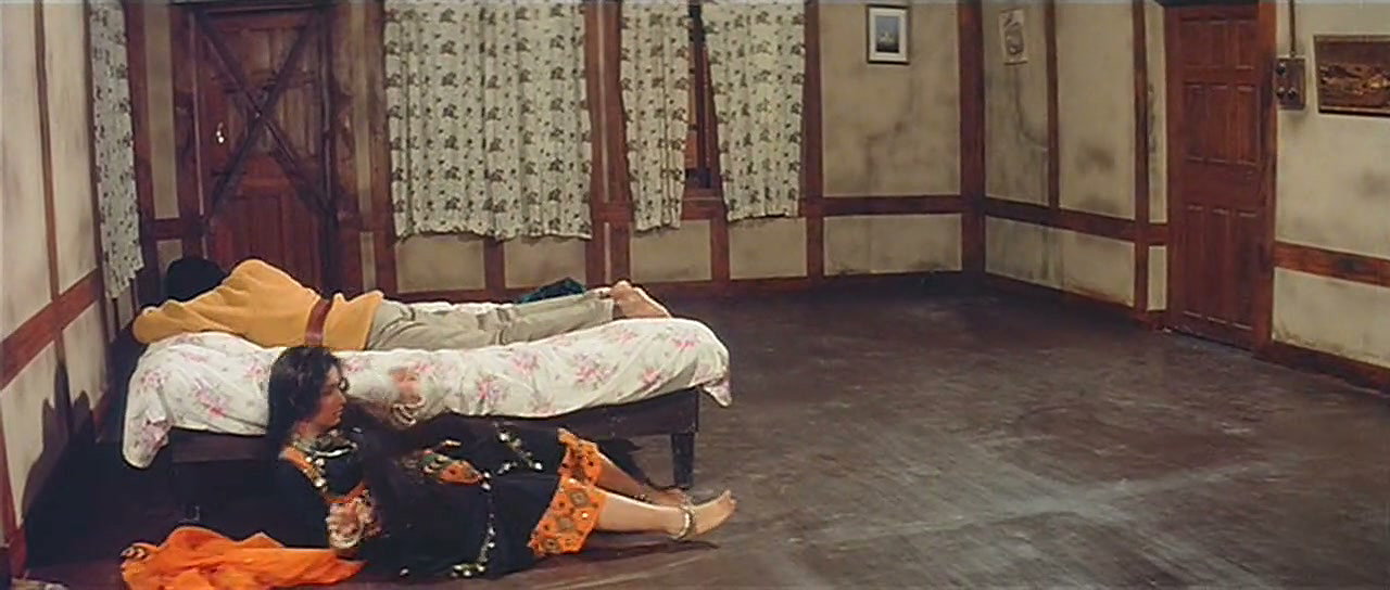 Meenakshi_Seshadri_Ganga_Jamuna_Saraswathi_Scenes