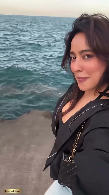 SISTERS NEHA AND AISHA SHARMA FLAUNTING MOUTHWATERING CLEAVAGE AND CURVES
