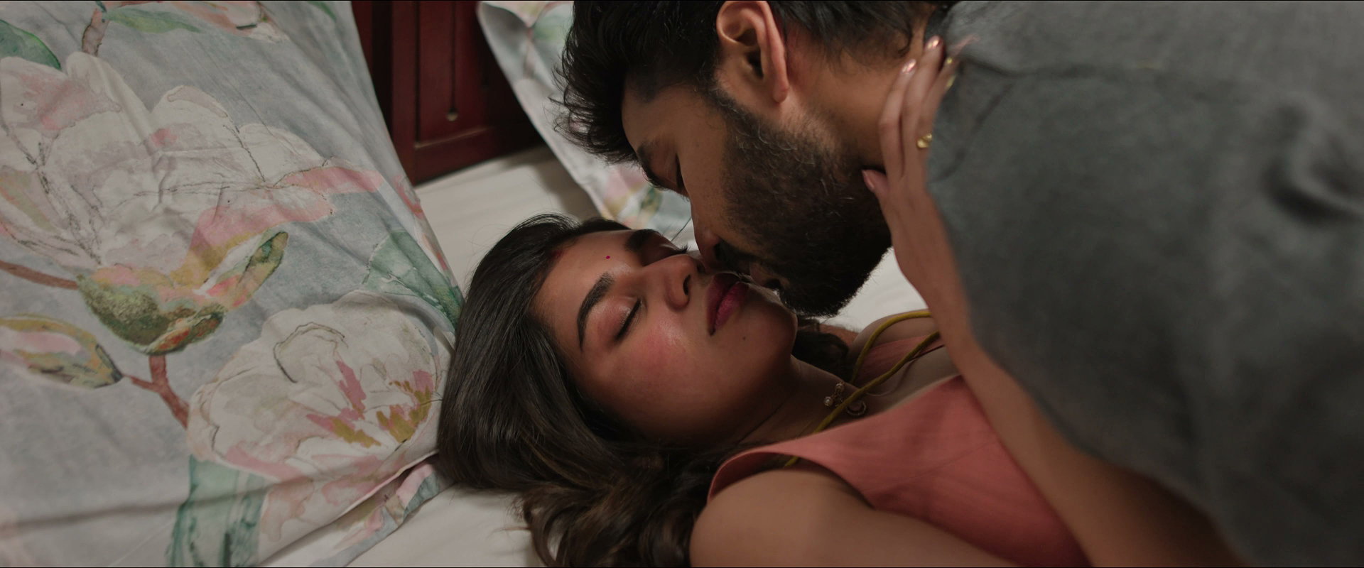 Sattendru_Maarudhu_Vaanilai_4