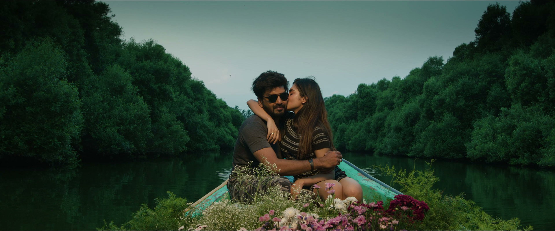 Sattendru_Maarudhu_Vaanilai_4