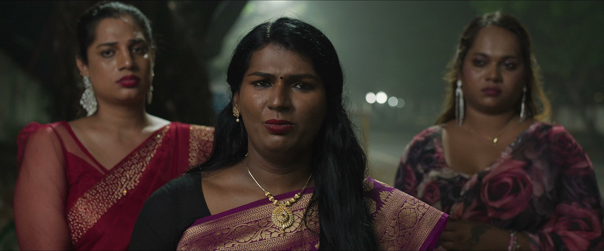 Sattendru_Maarudhu_Vaanilai_joined_j1