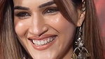 RAUNCHY CAPTIVATING KRITI SANON NAUGHTY FAP CHICK LOOKS VIDEOSS 2 12