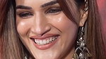 RAUNCHY CAPTIVATING KRITI SANON NAUGHTY FAP CHICK LOOKS VIDEOSS 2 4