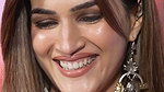 RAUNCHY CAPTIVATING KRITI SANON NAUGHTY FAP CHICK LOOKS VIDEOSS 2 6