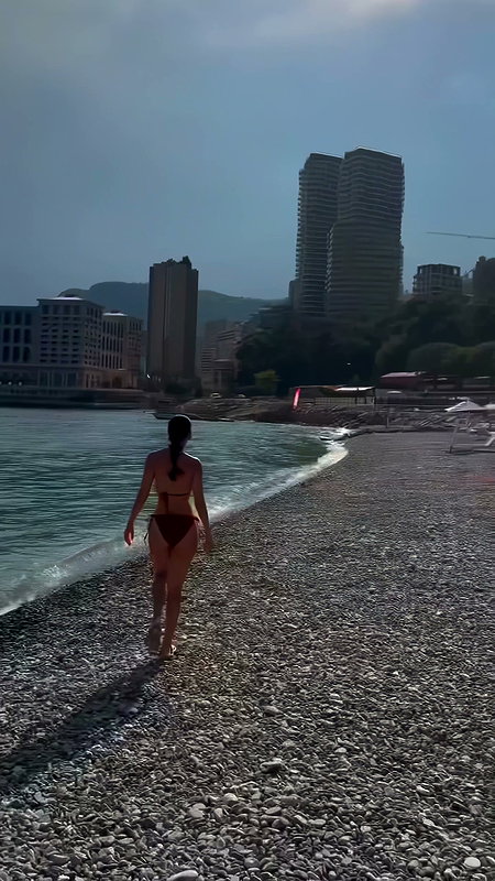 STUNNING HOTTIE IN BIKINI SEDUCTION HQ VIDEO 2