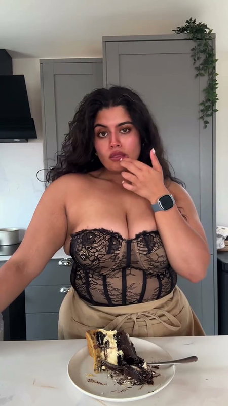 nre big boobs and cleavage in black saree 2 2
