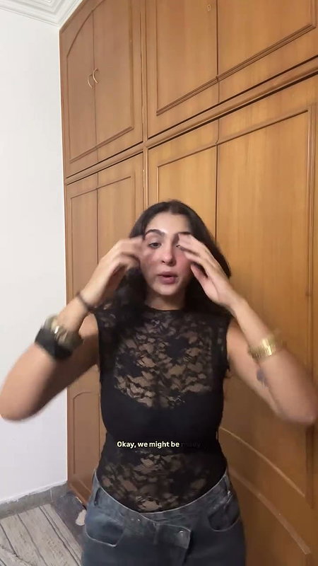 desi girl sexy deep navel in white top 2 2