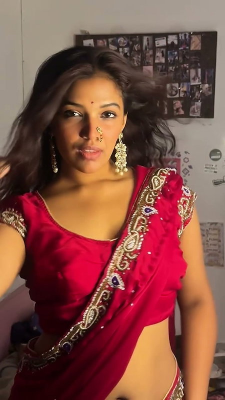 desi katrina kareena transformation in red saree 2 2