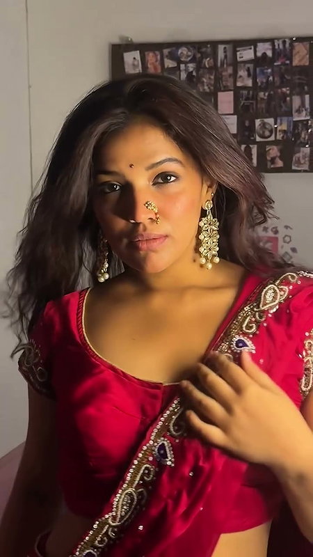 desi katrina kareena transformation in red saree 2 2