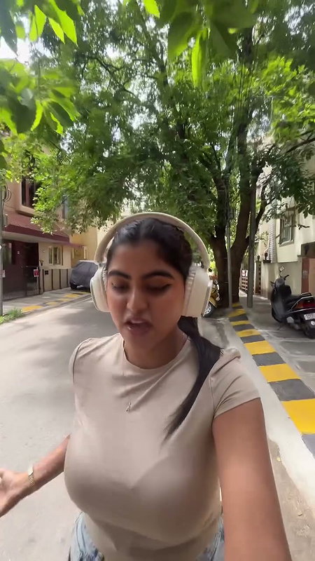big jiggling boobs in tight grey tshirt 2 2