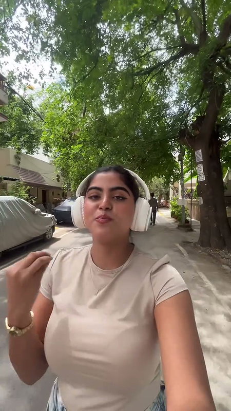 big jiggling boobs in tight grey tshirt 2 2