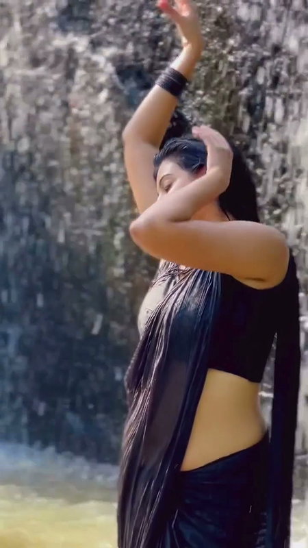 sexy sizzling navel,boob show in wet black saree 2 2