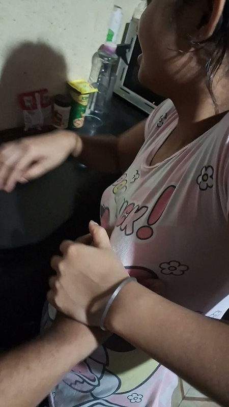 Desi Ex-hot Wife Sex Boyfriend Night Alone Cooking Time