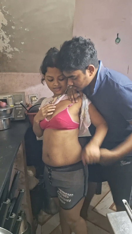 Desi Ex-hot Wife Sex Boyfriend Night Alone Cooking Time