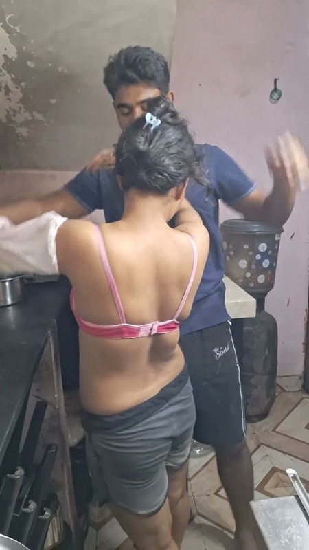 Desi Ex-hot Wife Sex Boyfriend Night Alone Cooking Time