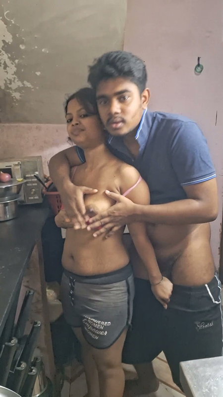 Desi Ex-hot Wife Sex Boyfriend Night Alone Cooking Time
