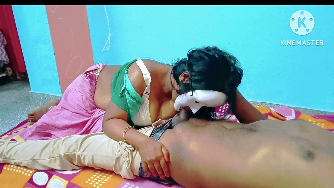 Desi House Maid Get Ready to Fuck by Her Owner for His Generous – Tamil Audio with Real Loud Moaning