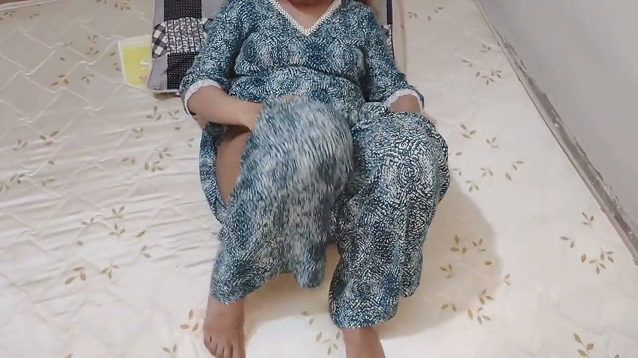 Pakistani House Owner Fucked Cubby Maid- Indian Bhabi Desi Bhabi Desi Indian Dirty Talk Hardcore