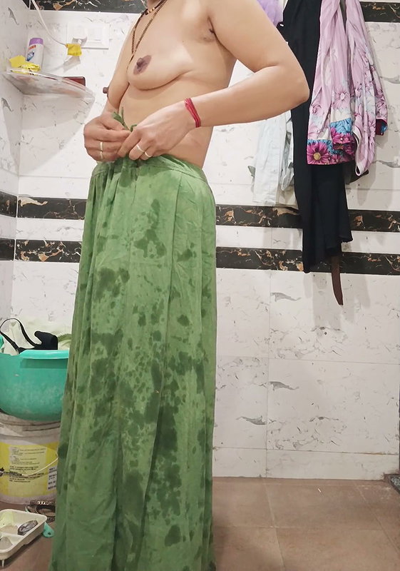 Priya Bhabi Big Pusssy Hair Show