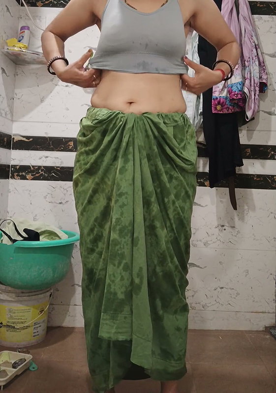 Priya Bhabi Big Pusssy Hair Show