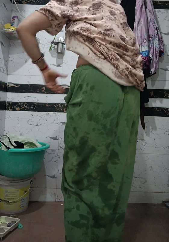 Priya Bhabi Big Pusssy Hair Show