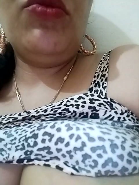 LOVELY_SNEHA stripchat ticket show
