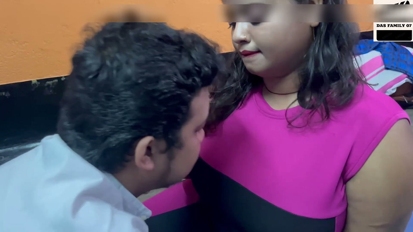 ACHAANAK GHAR ME MERI ONLINE GIRLFRIND AAI OOR KHUB CHUDWAI HINDI AUDIO