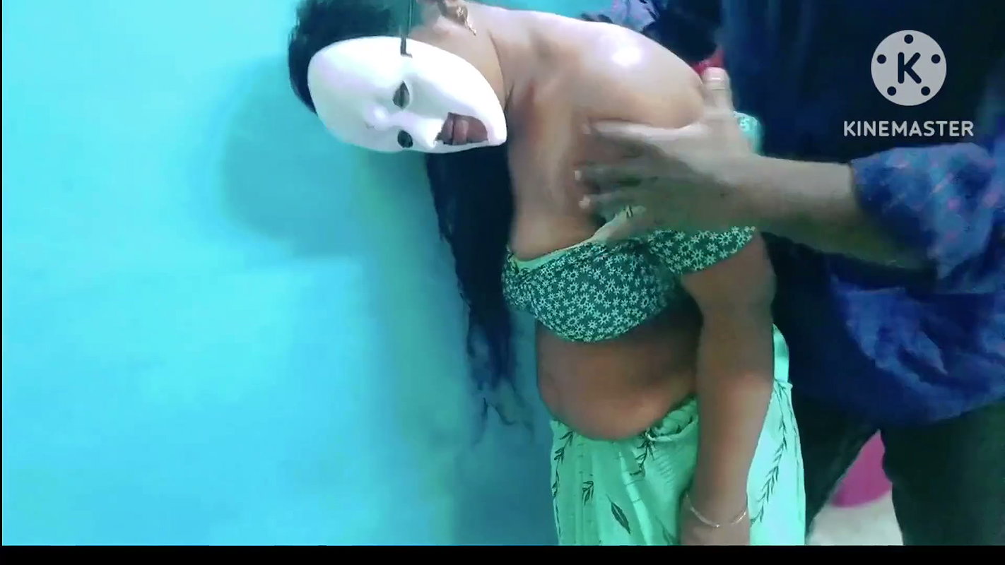 Money Lender Fullfill His Desires with a Tamil Girl Who Cant Return His Money – Full Tamil Audio with Loud Moaning