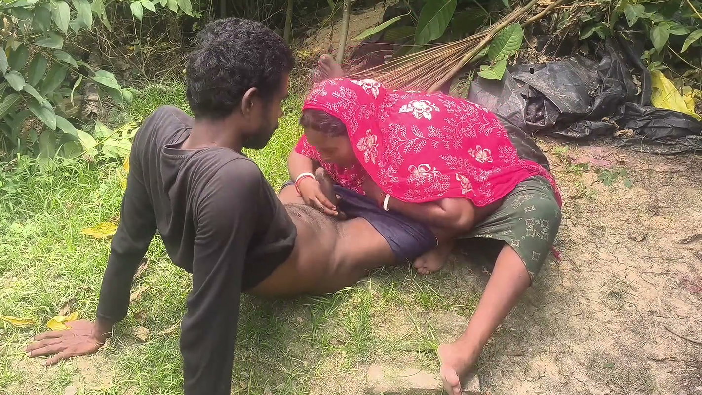 My hot bhabhi ki outdoor chudai funking sex
