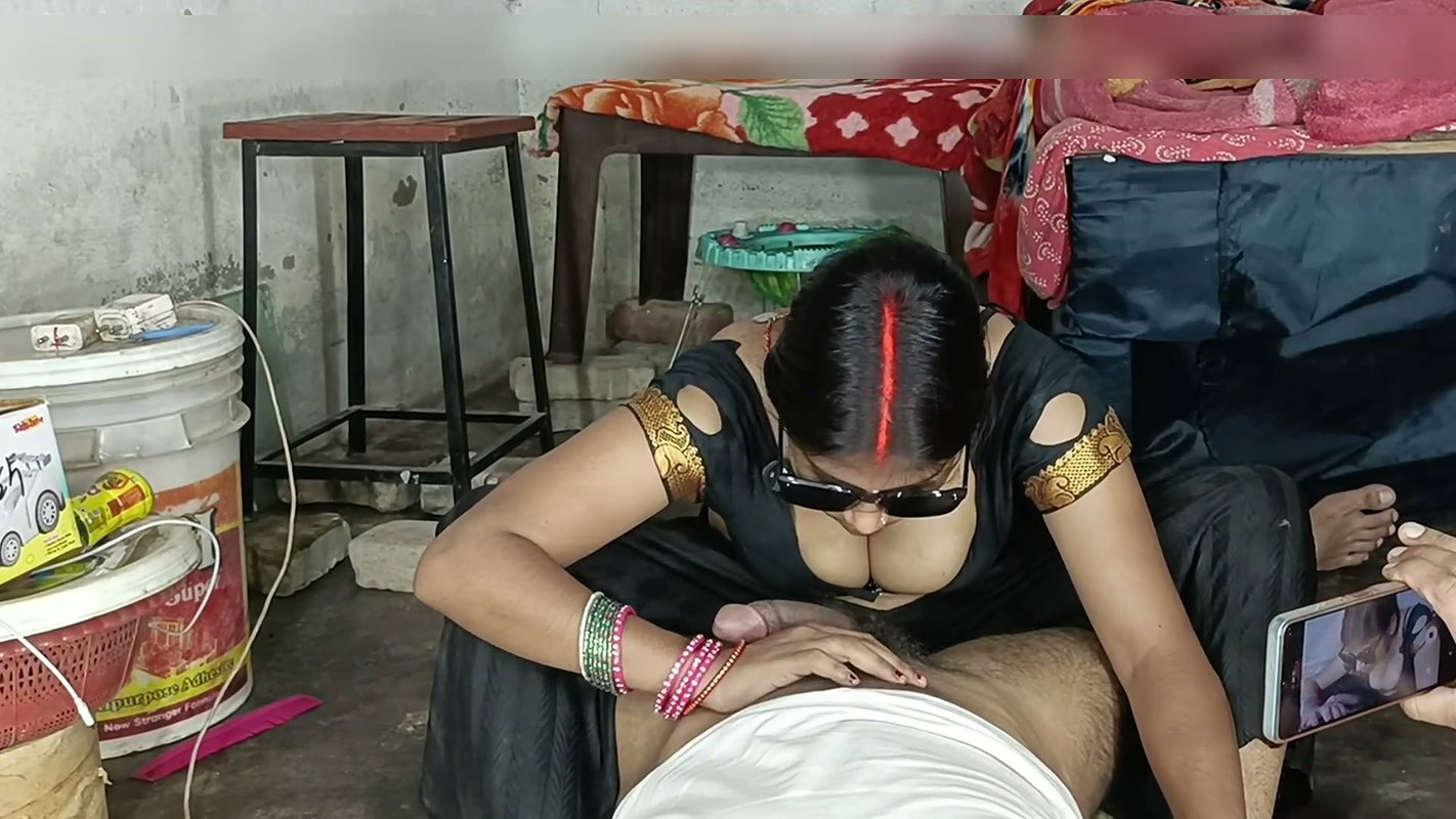 Water came out of the hand of brother-in-law’s penis, desi sexy video, sexy video, sex video