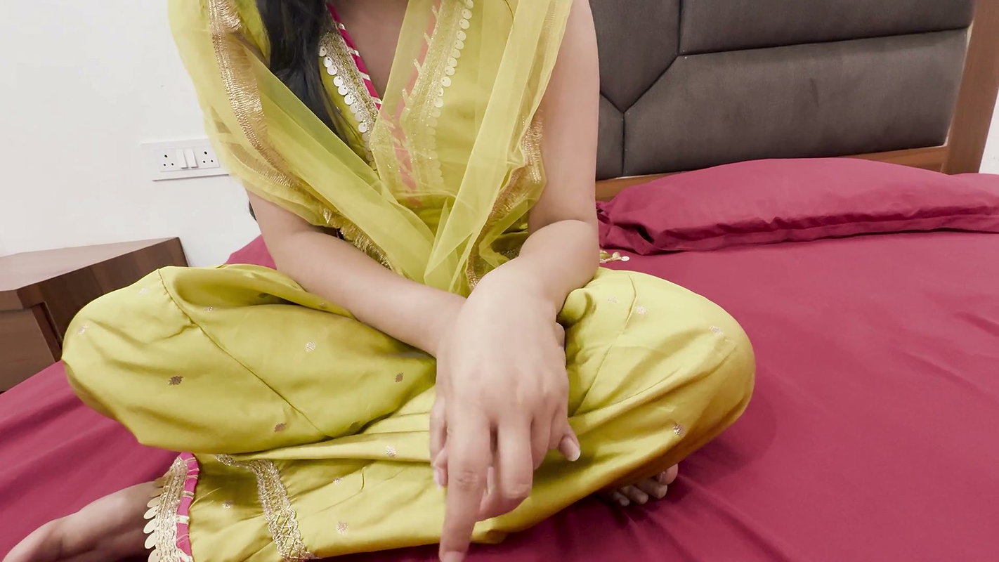 Hostel Se Aayi Choti Behen Ke Sath First Time Sex Kiya